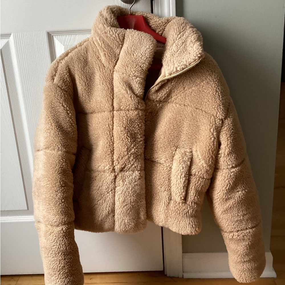 Alo Sherpa Snow Angel puffer (FINALPRICEDROP ) - Picture 6 of 11